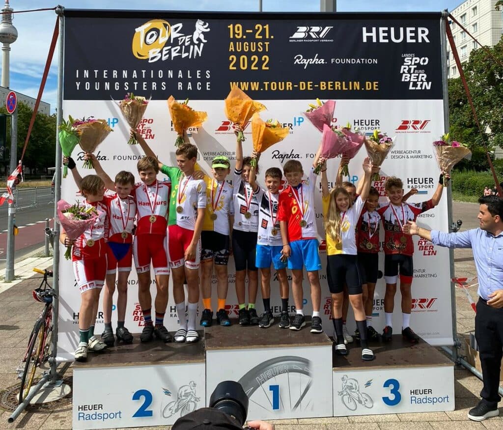 TdB U13 Gesamtwertung 3 Platz LV Berlin mit Karla Mueller und Leni Deneke