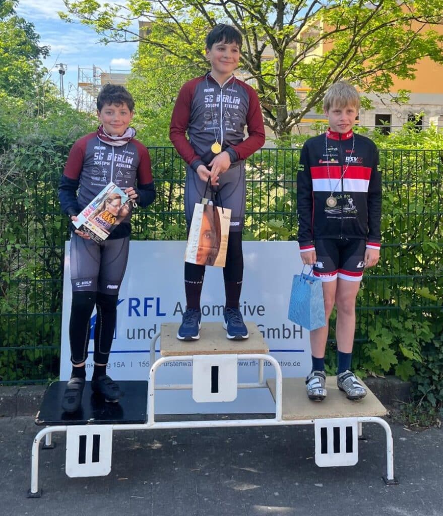 Fürstenwalde Anfänger U13 1 Platz Dejan Zhivkov 2 Platz Jonas Janitzek